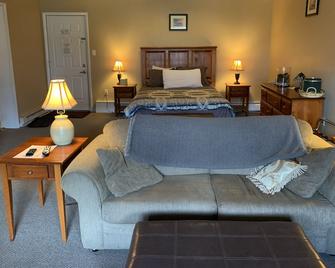 Ledge Rock at Whiteface - Wilmington - Bedroom