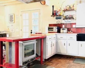 Catskill Cabin, Cool Apartment, 2nd Floor - Shandaken - Cuisine