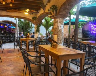 Mezcal Hostel - Cancun - Tesis olanığı