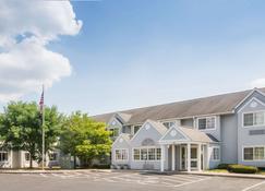 Microtel Inn & Suites by Wyndham Seneca Falls - Seneca Falls - Gebouw