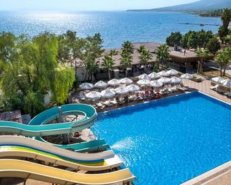 Maya World Didyma Hotel - 迪迪姆 - 游泳池