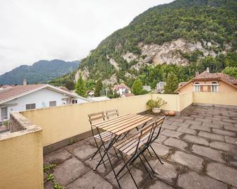 Stay Switzerland Apartments - Interlaken - Balkon