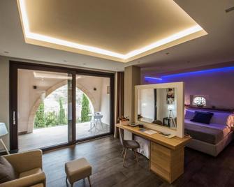 Kete Deluxe Rooms - Palma di Montechiaro