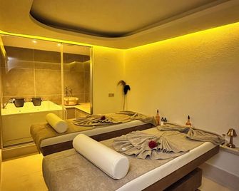 Derici Hotel - Kusadasi