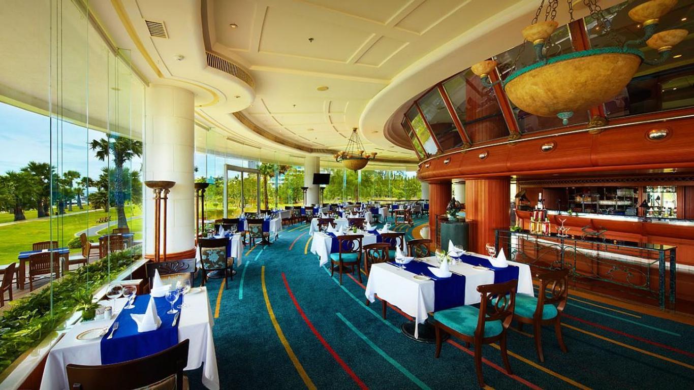 Ocean Marina Yacht Club Hotel