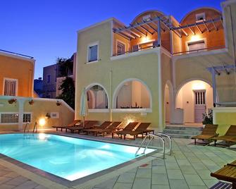 Sellada Apartments - Kamari - Pool