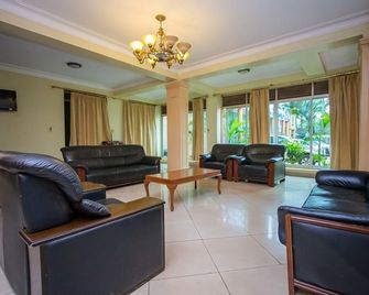Emerald Hotel Kampala - Kampala - Sala de estar