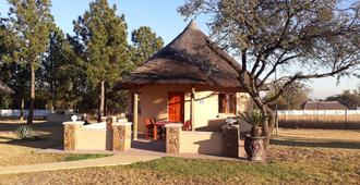 Das Landhaus Guest Lodge & Conferencing Center - Midrand - Patio