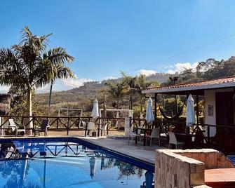 Hotel Campestre Palmas del Zamorano - San Gil - Pool