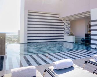 Faranda Collection Barranquilla Radisson - Barranquilla - Pool