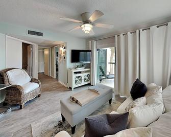 Ocean Village Club - St. Augustine - Living room