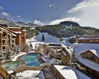 Legends - Whistler - Pool