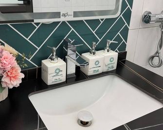 Sunflower Hotel by Huong Duong Hotel - Thanh Hoa - Thanh Hoa