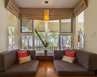 Baan Khaolak Beach Resort - Khao Lak - סלון