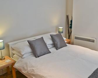 2 bedroom accommodation in East Beckham, near Sheringham - Sheringham - Bedroom