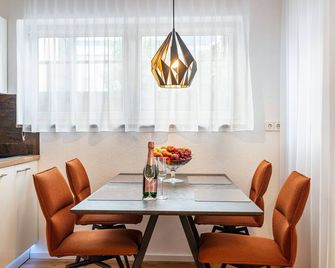 Apartment 'Time4you' with Shared Pool, Private Terrace and Wi-Fi - Radolfzell - Dining room