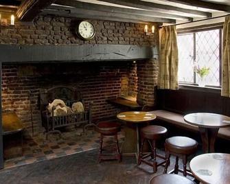 The Brocket Arms - Welwyn Garden City - Lounge