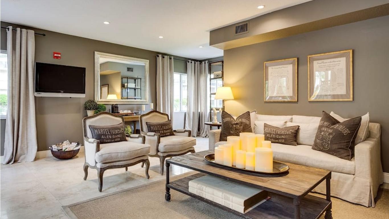 Sun Harbour Boutique Hotel