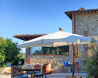 Casale I Calanchi Gubbio - Gubbio - Patio