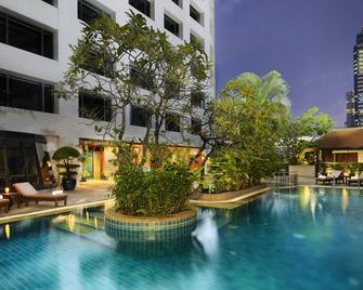 Avani Atrium Bangkok Hotel - Bangkok - Piscina