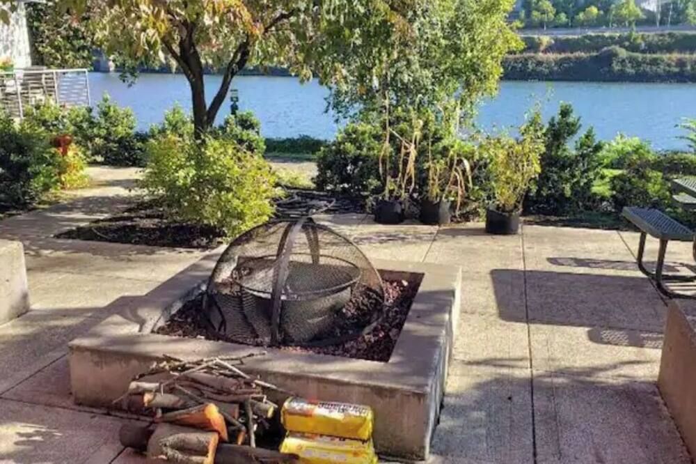 Lovely Condo on the Spectacular Willamette River - פורטלנד - פטיו