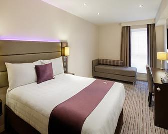 Premier Inn Stirling City Centre - Stirling - Bedroom