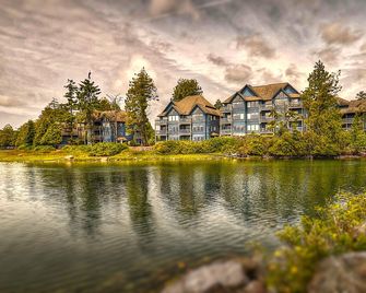Waters Edge Shoreside Suites - Ucluelet - Gebouw