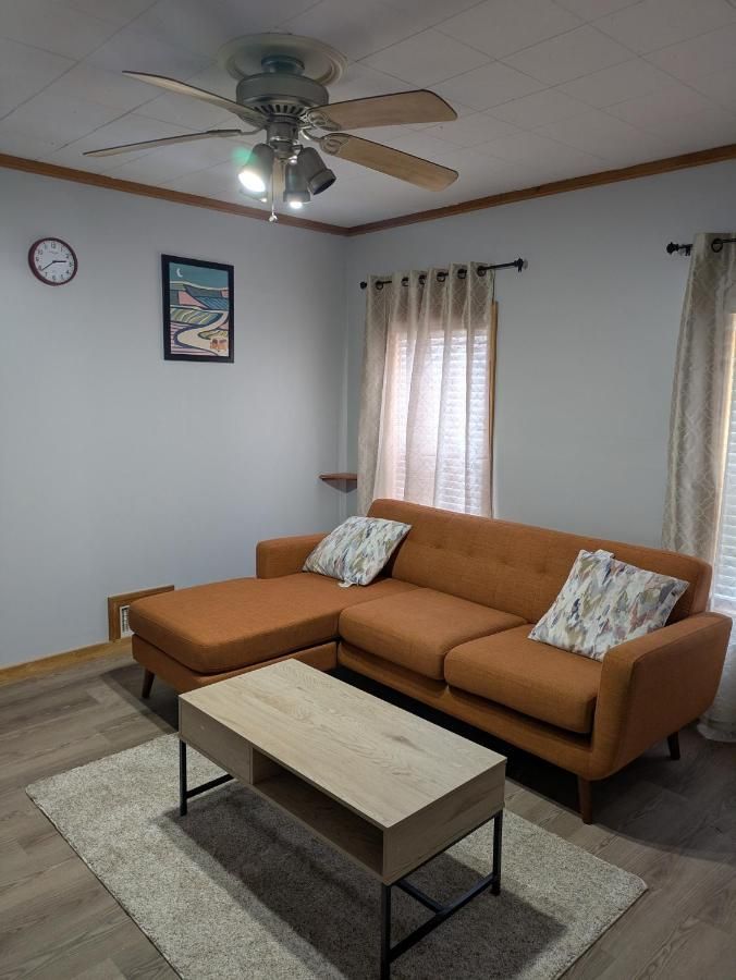 Private Room in 3-bedroom apartment