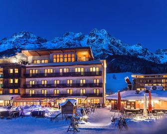 Hotel Bacher Asitzstubn - Leogang - Будівля