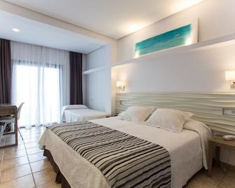 Hotel Bahia Formentera - La Savina - Schlafzimmer