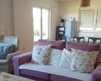 VilladelSol, full rental - Velayos - Sala de estar
