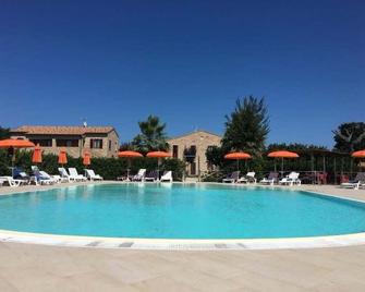 Residence Casale Torrenova al Conero - Potenza Picena - Piscina