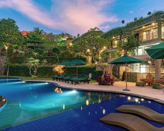 Alamanda Lovina Resort - Buleleng - Pool