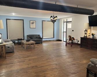 Downtown apartment in Vernon\n - Vernon - Sala de estar
