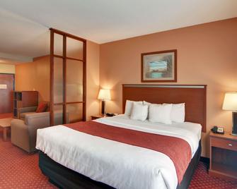 Quality Suites Near Cedar Creek Lake - Mabank - Bedroom