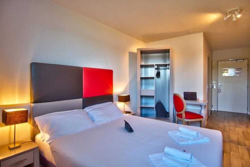 Adonis Hotel Bayonne