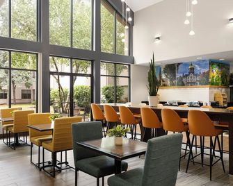 Larkspur Landing South Bend - South Bend - Restaurant