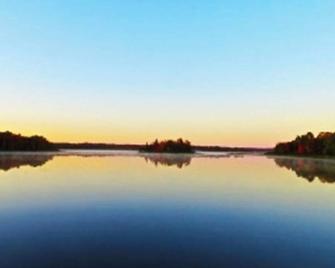 Snowmobiles, Skiing, ABR Amazing 2-bedroom house with WiFi in Hurley, Mercer - Hurley