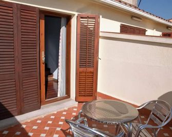 Hotel Suis - Sant Celoni - Balcony
