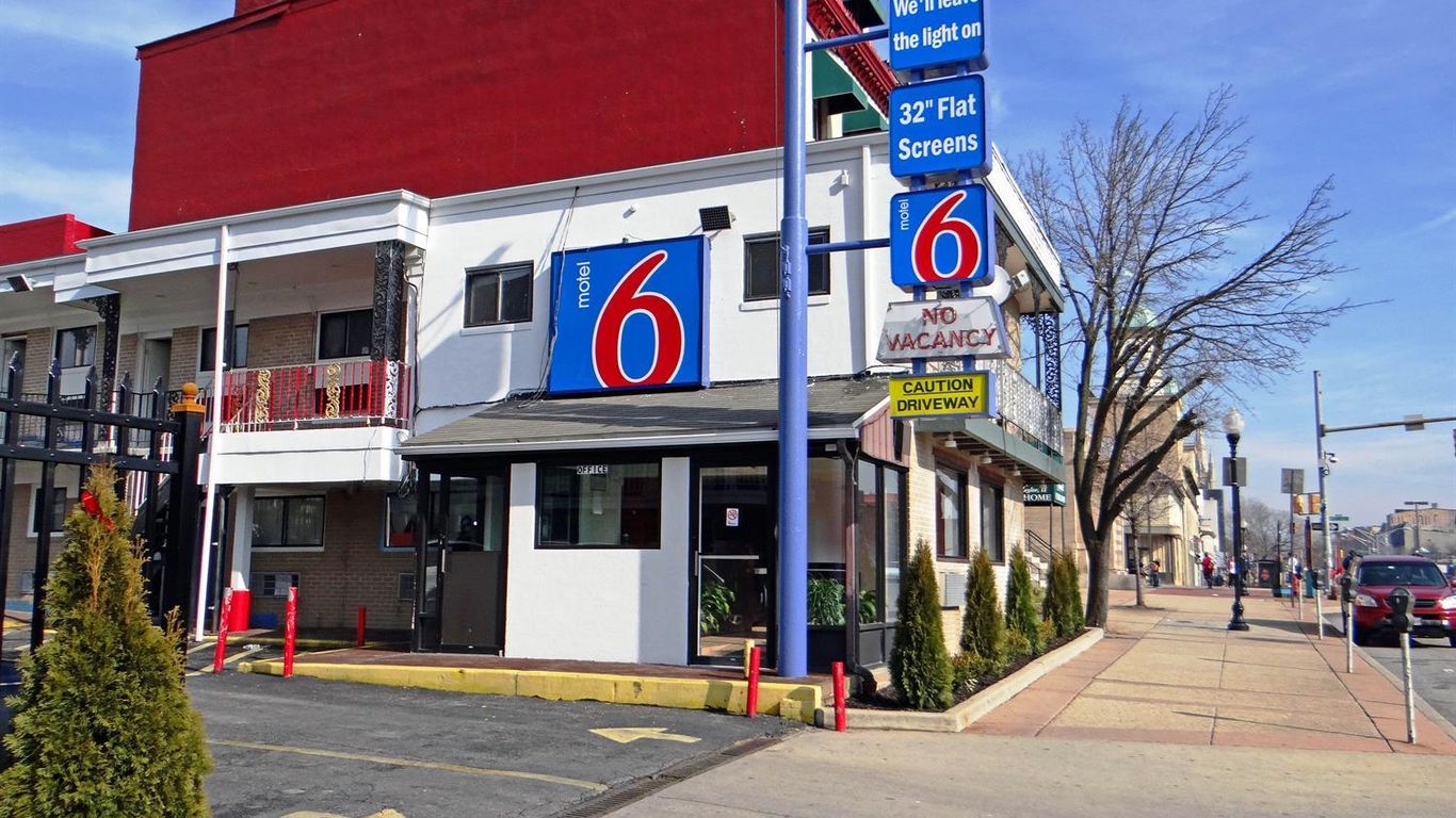 Motel 6 Baltimore Downtown