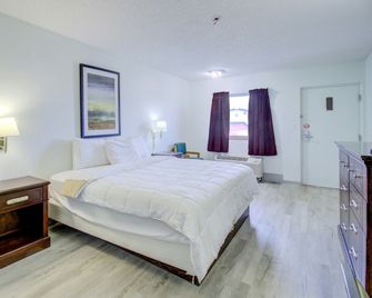 OYO Malden Airport Inn - Malden - Habitación