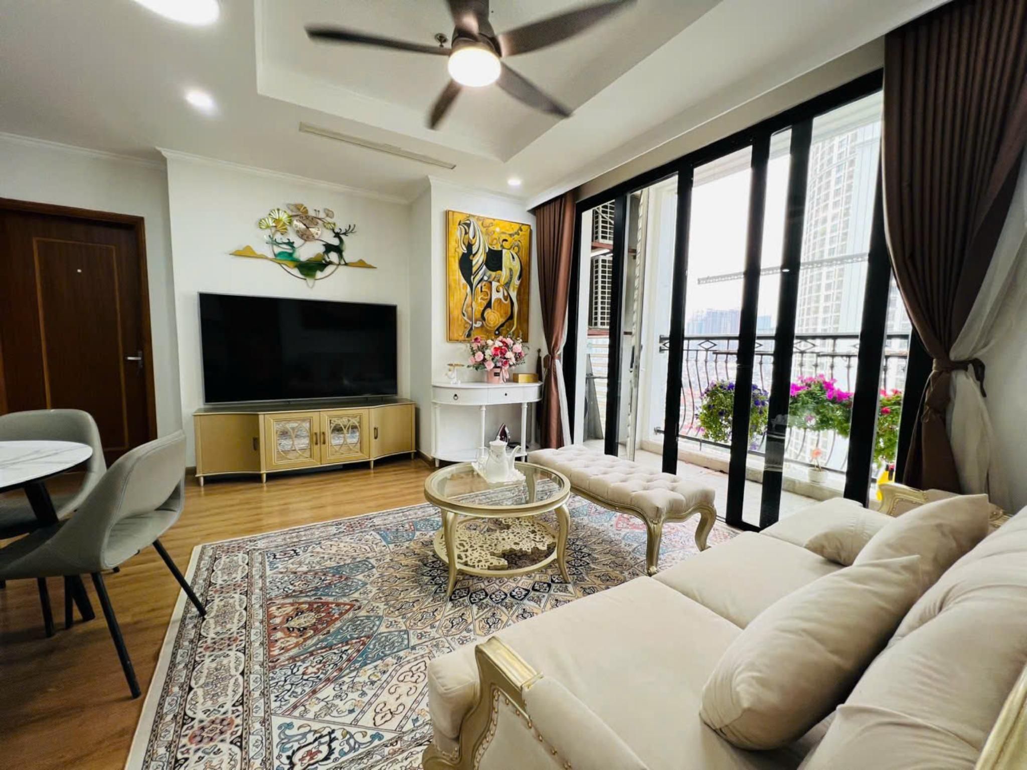 Vinhomes Royal City - Sunhometel - האנוי - סלון