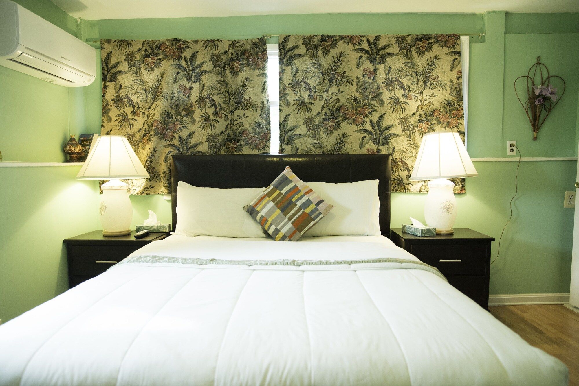 Bedroom view of Eden Park Guest House