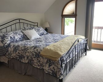 Amazing Lakefront Family Cottage - Lake City - Habitación