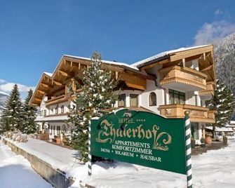 Apparthotel Landhaus Veronika - Mayrhofen - Building