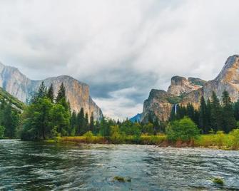 Under Canvas Yosemite - Groveland