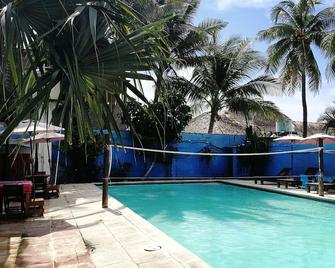 Hotel El Delfin - Monterrico - Piscina