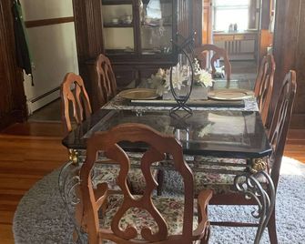 Peaceful 2Br House in Cambridge - Cambridge - Comedor