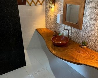 Pousada La Em Casa - Cajueiro da Praia - Koupelna