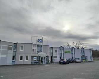 B&B HOTEL Montluçon - Montluçon - Gebouw